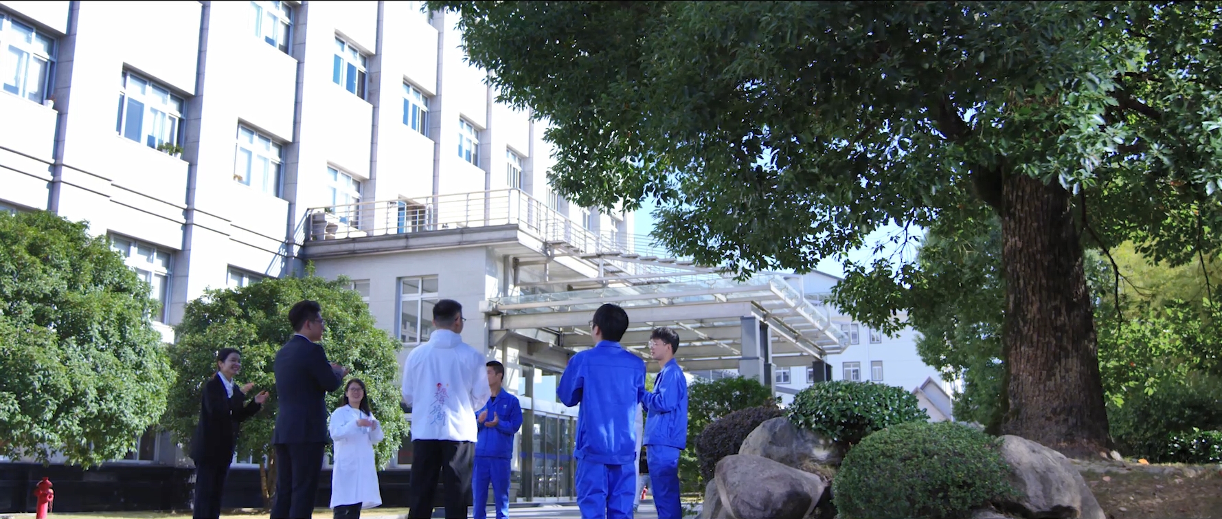 Cmp(冠军)官网 - 西甲希洪竞技主赞助商