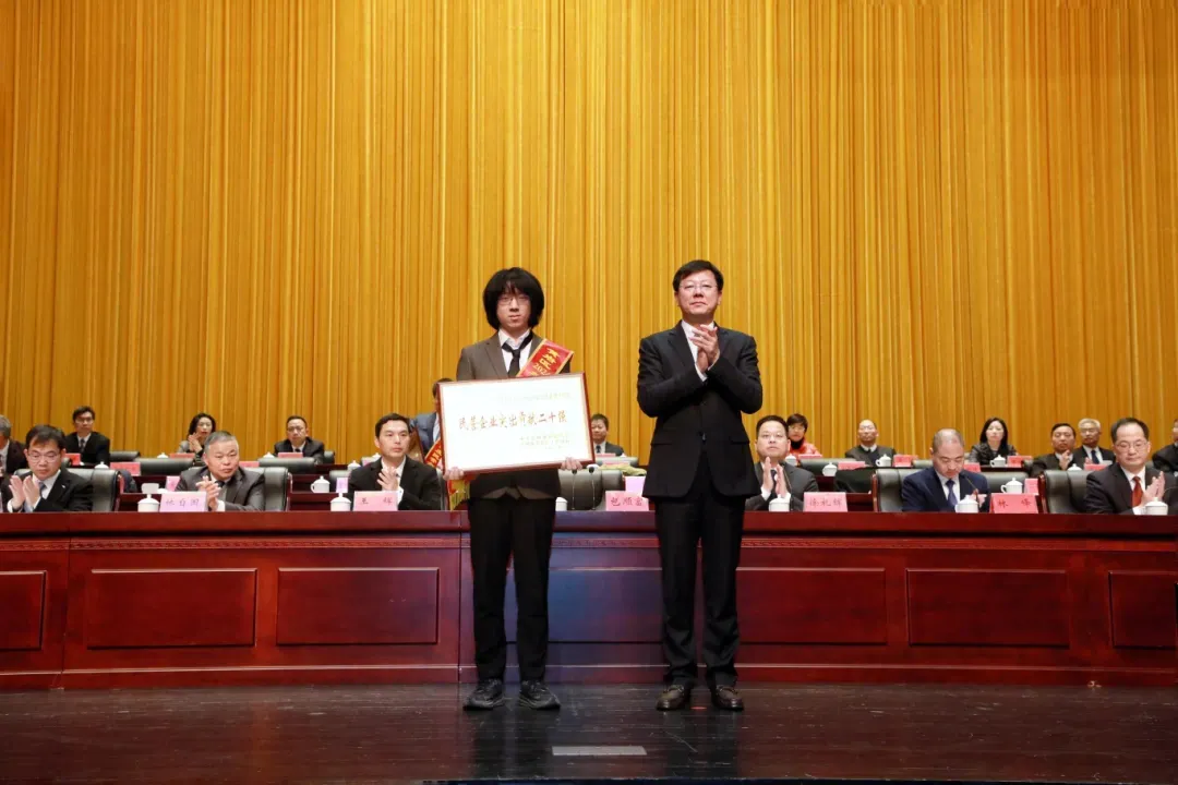 Cmp(冠军)官网 - 西甲希洪竞技主赞助商